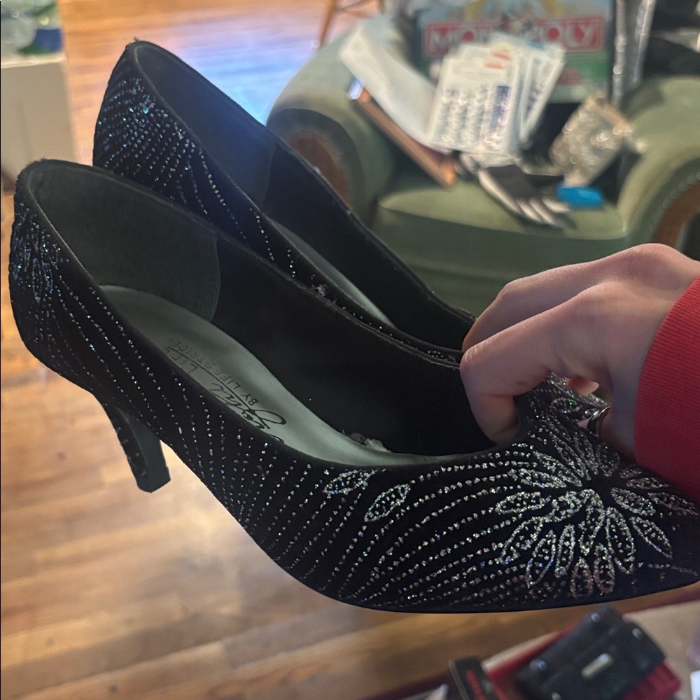 Women’s Black Embellished Evening Flats